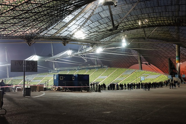 2025年中国足协杯决赛将上演国安 vs 河南之战，国安压力大，河南轻装上阵，两队争夺冠军，势均力敌。