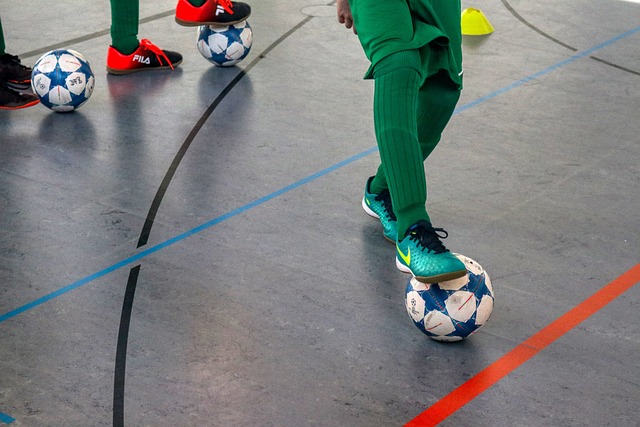 2025国际青少年乒乓球训练营正式在蓉开营